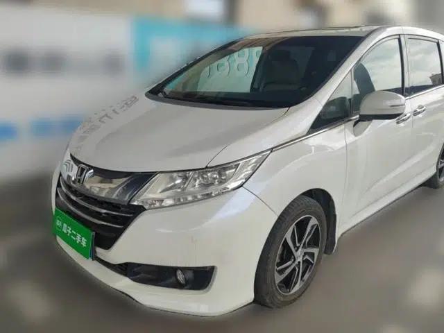 Honda Odyssey 2015 2.4L Supreme Edition