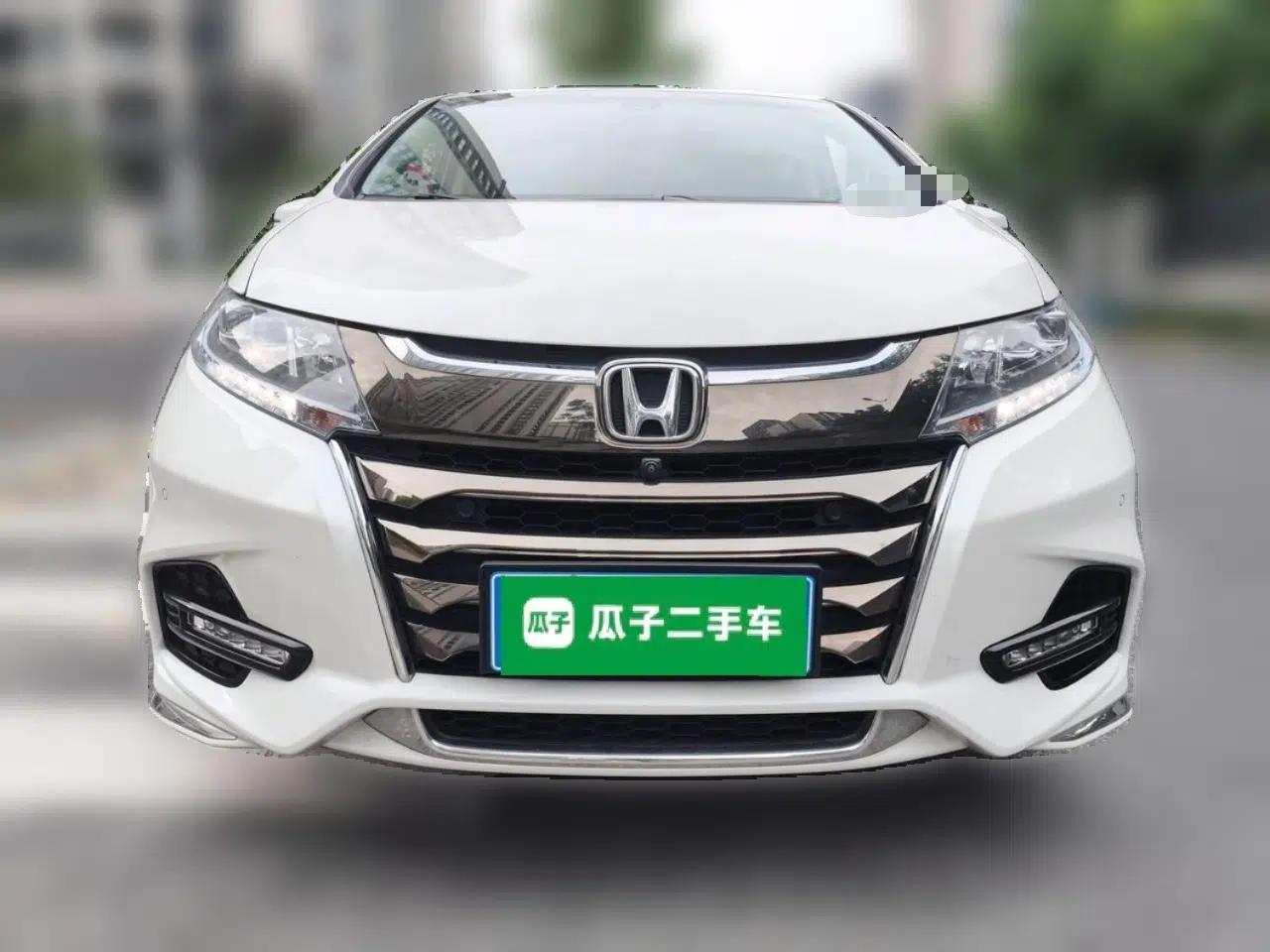 Honda Odyssey 2019 2.0L Rui·Zhi Zhen Edition — миниатюра 2