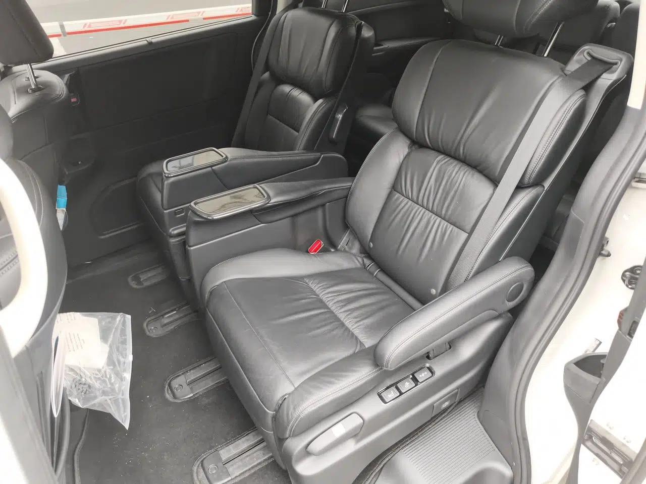 Honda Odyssey 2019 2.0L Rui·Zhi Zhen Edition — миниатюра 17