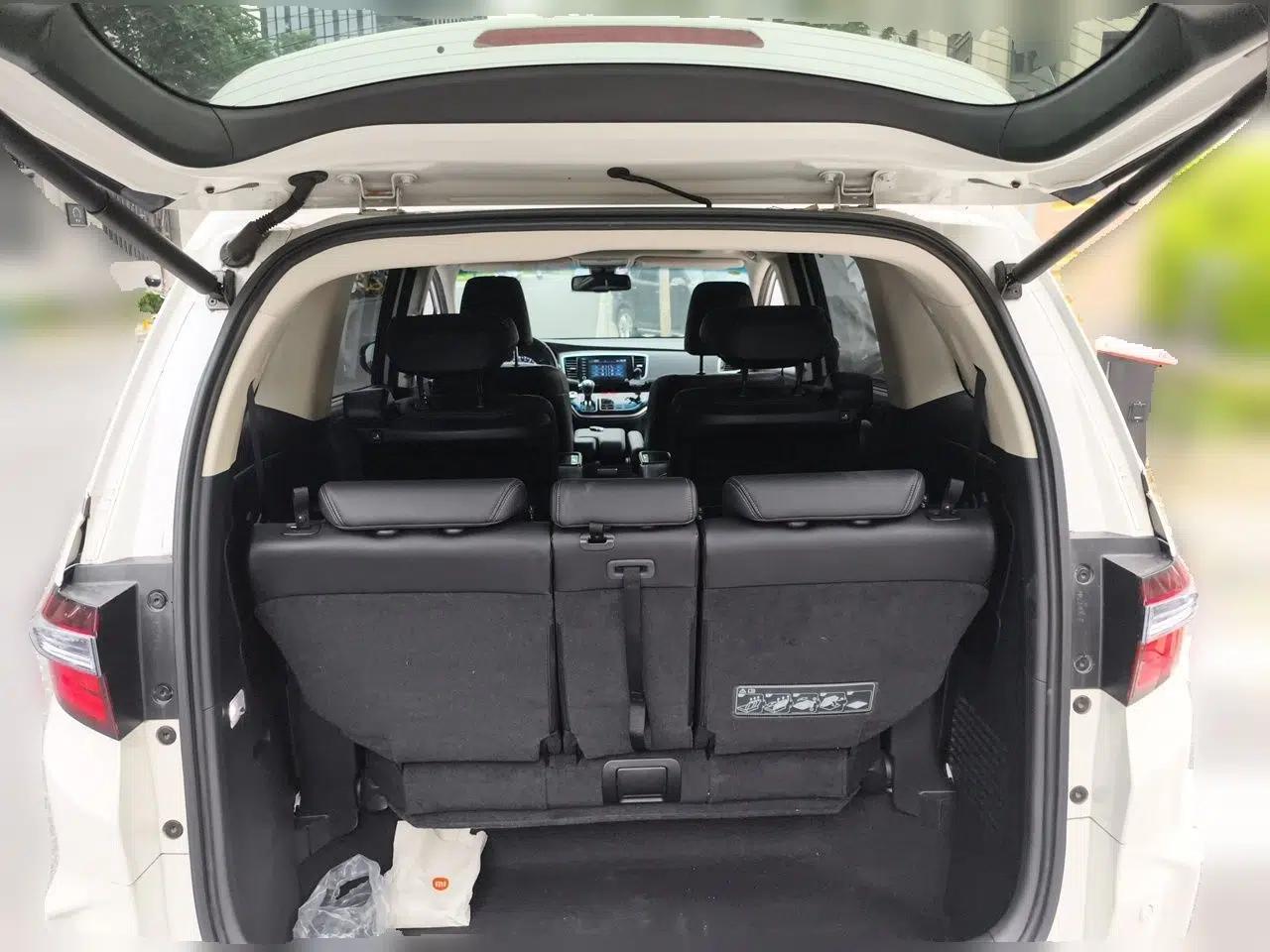 Honda Odyssey 2019 2.0L Rui·Zhi Zhen Edition — миниатюра 19