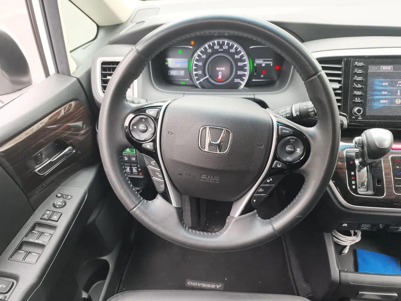 Honda Odyssey 2019 2.0L Rui·Zhi Zhen Edition — миниатюра 10