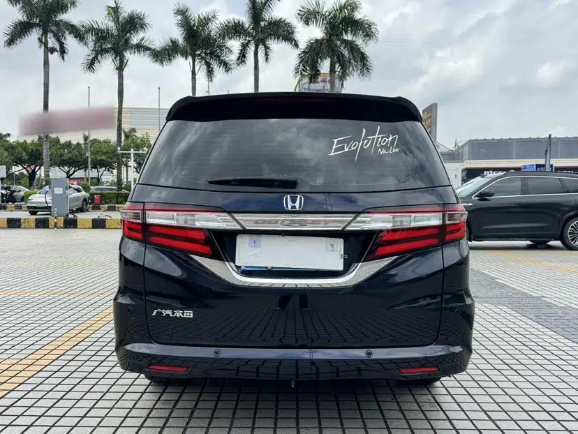 Honda Odyssey 2015 Revised 2.4L Luxury Edition — миниатюра 15