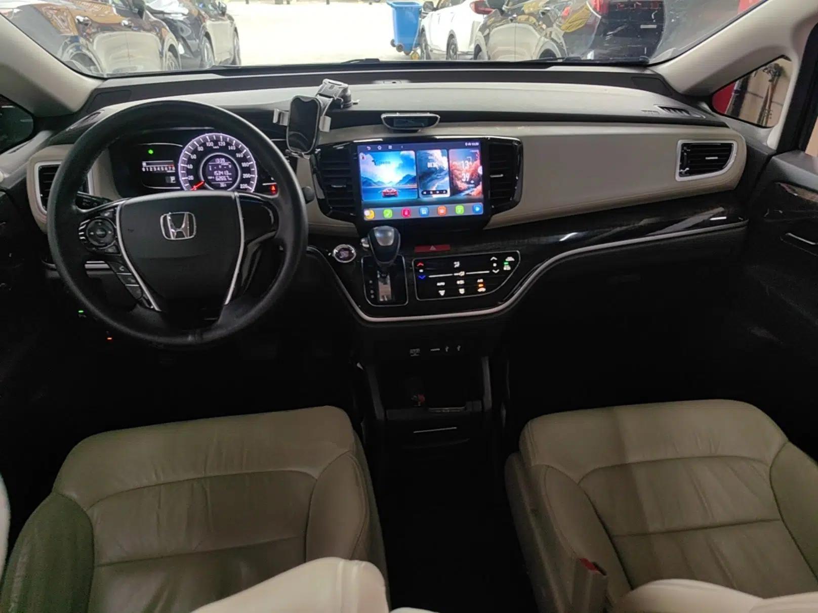 Honda Odyssey 2015 Revised 2.4L Luxury Edition — миниатюра 20