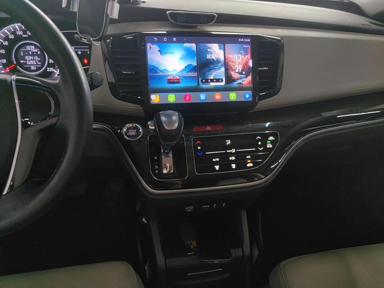 Honda Odyssey 2015 Revised 2.4L Luxury Edition — миниатюра 23