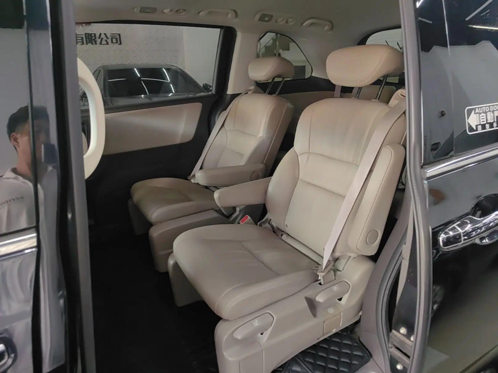 Honda Odyssey 2015 Revised 2.4L Luxury Edition — миниатюра 28
