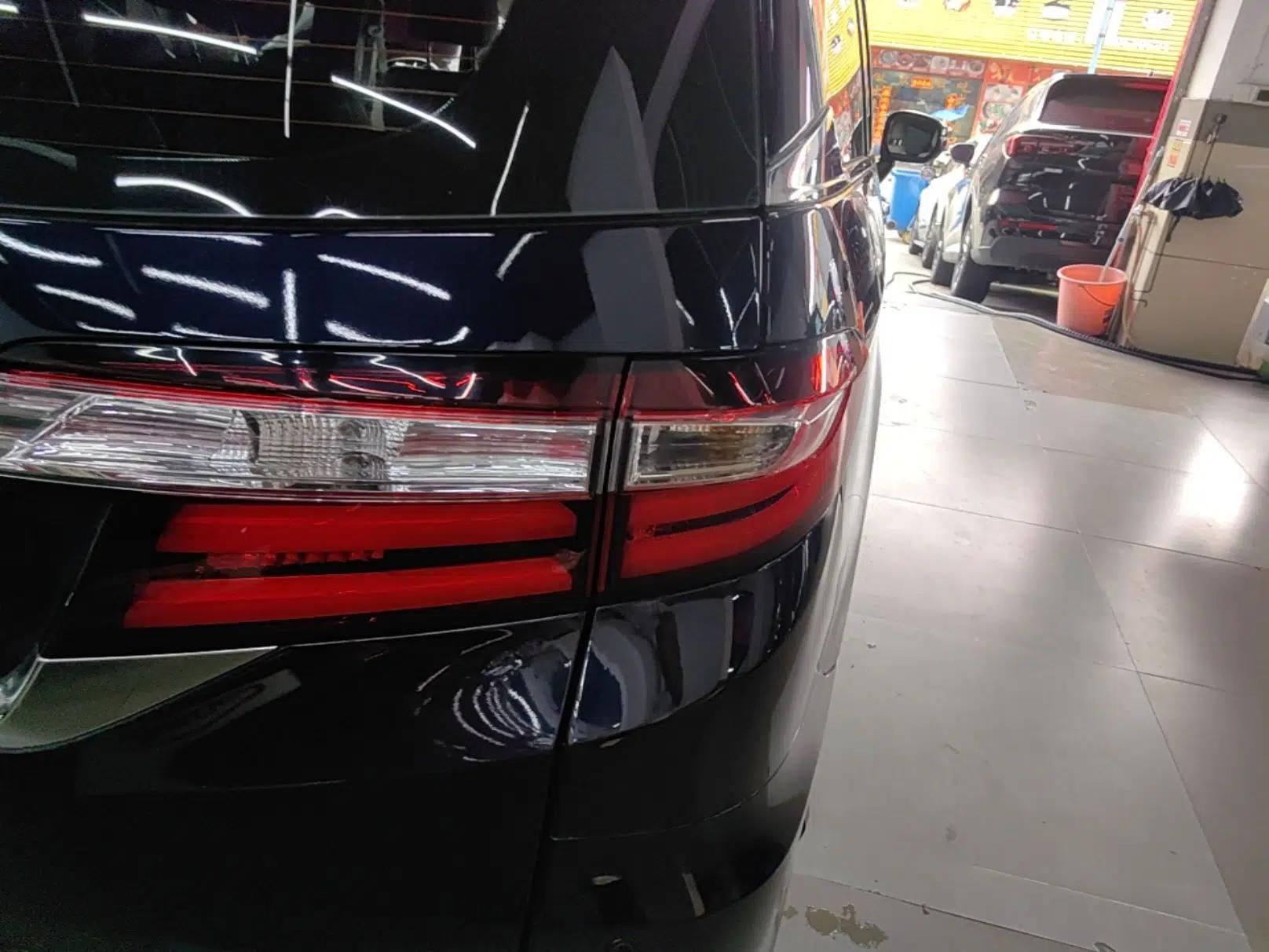 Honda Odyssey 2015 Revised 2.4L Luxury Edition — миниатюра 9