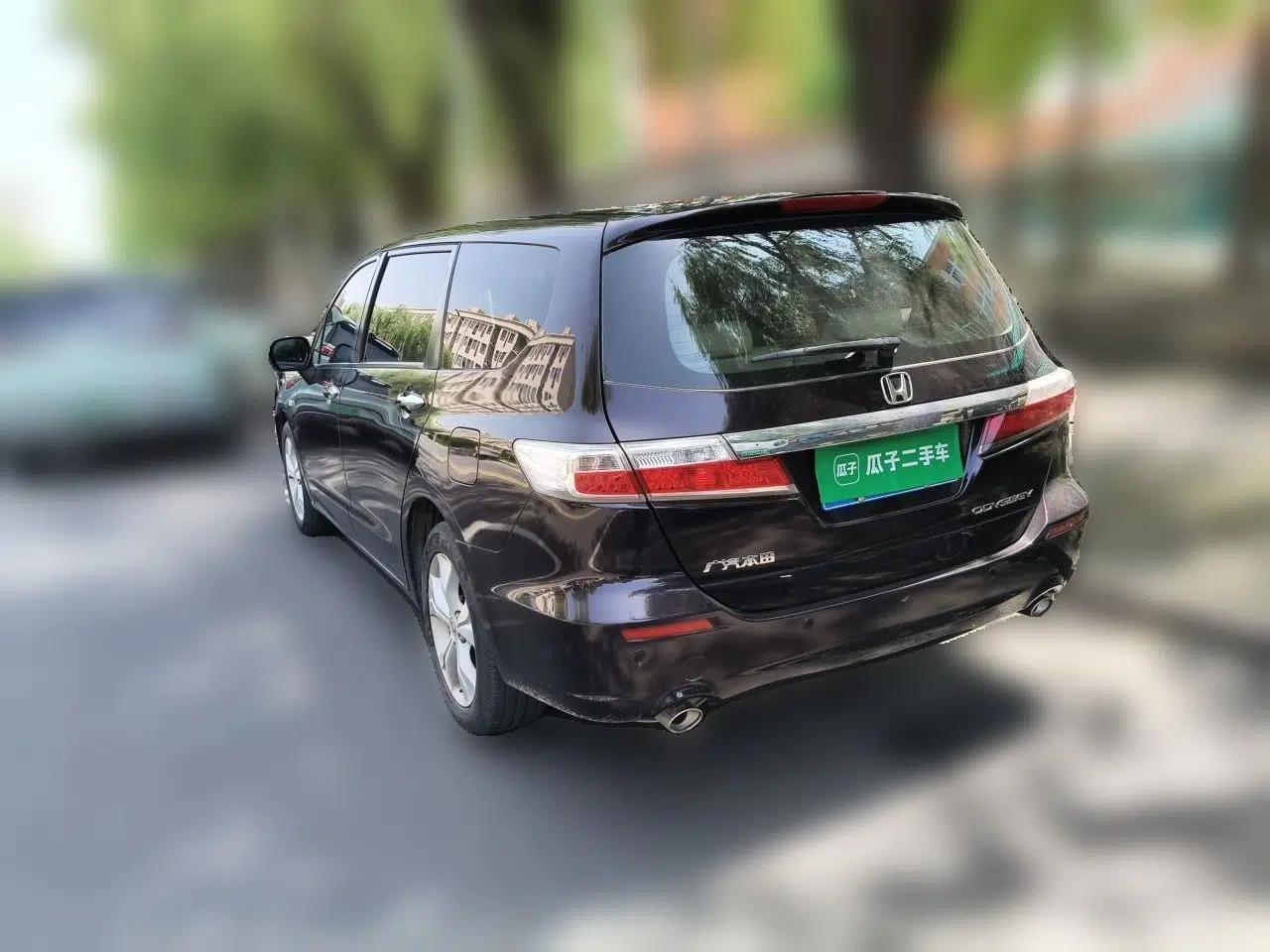Honda Odyssey 2014 2.4L Luxury Edition — миниатюра 4