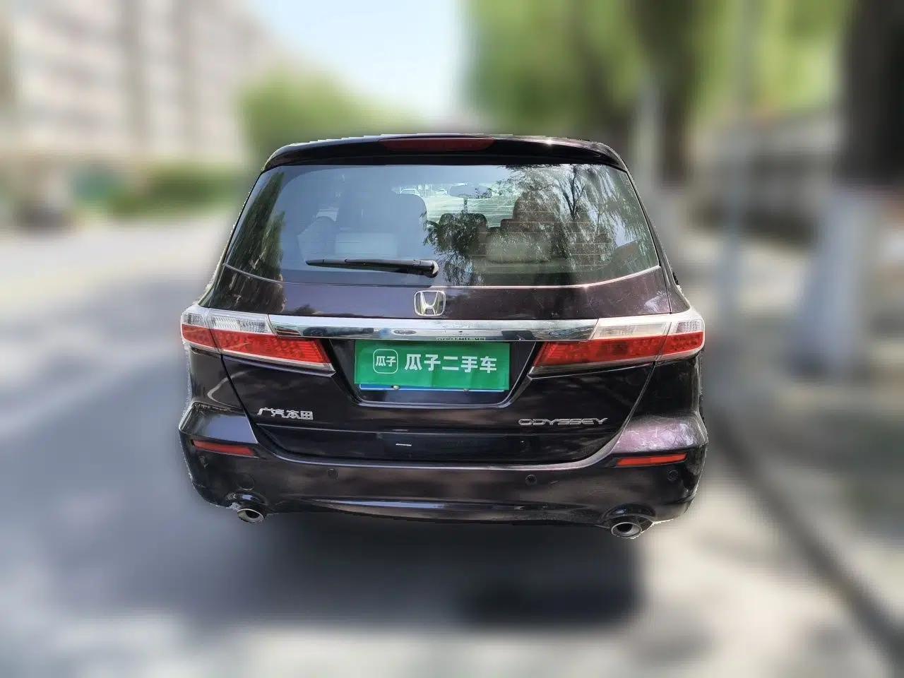 Honda Odyssey 2014 2.4L Luxury Edition — миниатюра 5