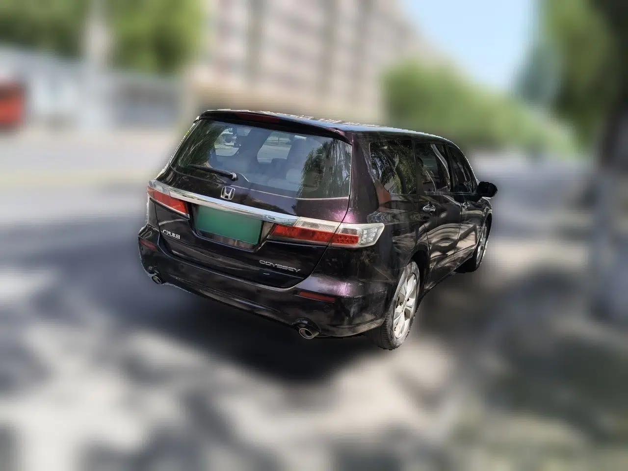 Honda Odyssey 2014 2.4L Luxury Edition — миниатюра 6