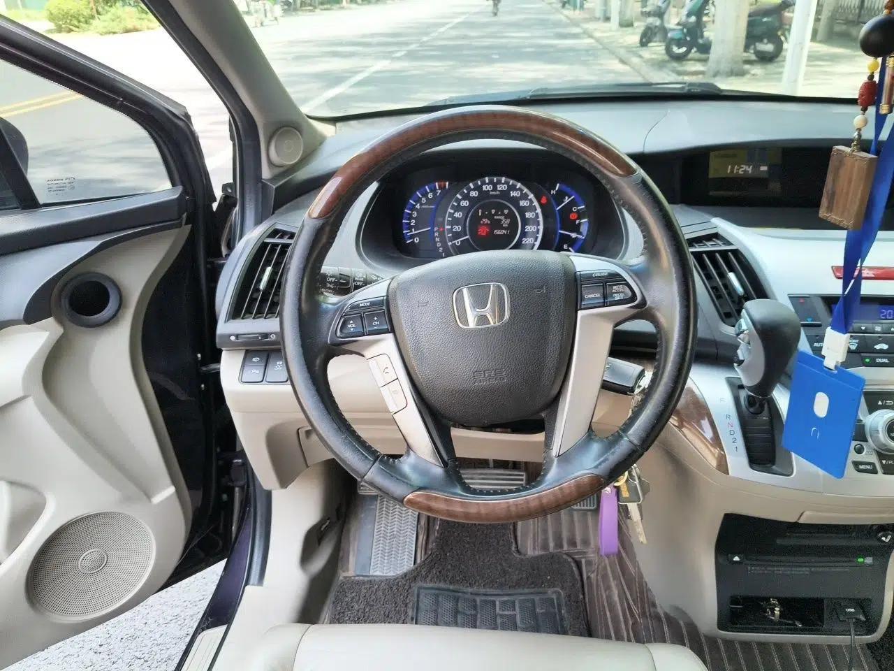 Honda Odyssey 2014 2.4L Luxury Edition — миниатюра 10