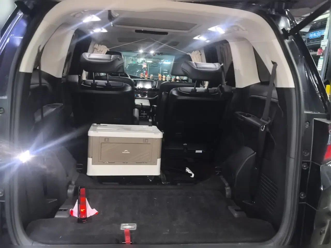 Honda Odyssey 2019 2.0L Rui-Zunxiang Edition — миниатюра 19