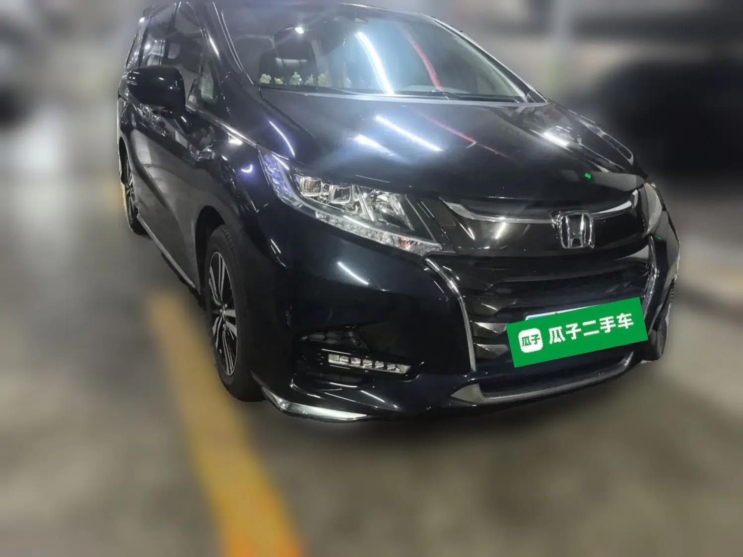 Honda Odyssey 2019 2.0L Rui-Zunxiang Edition — миниатюра 3