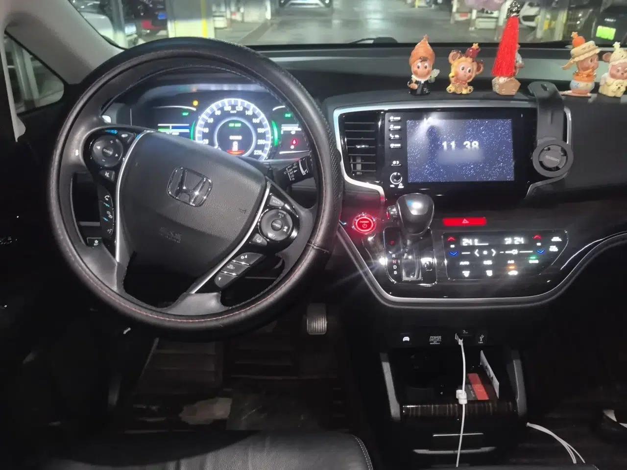 Honda Odyssey 2019 2.0L Rui-Zunxiang Edition — миниатюра 10
