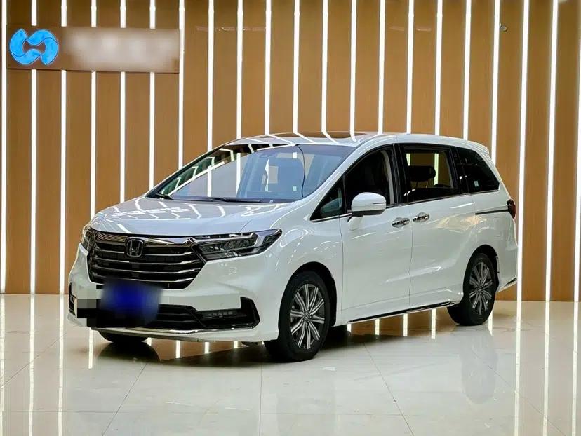 Honda Odyssey 2022 2.0L eHEV Sharp Enjoyment Edition — миниатюра 1