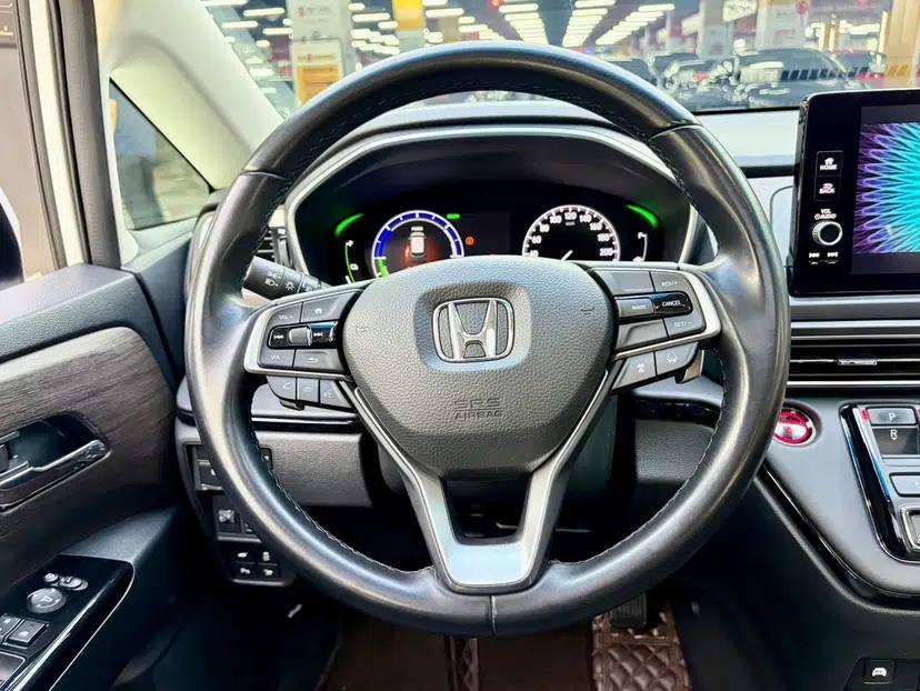 Honda Odyssey 2022 2.0L eHEV Sharp Enjoyment Edition — миниатюра 13