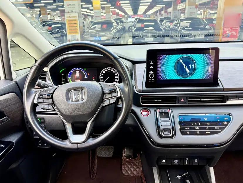 Honda Odyssey 2022 2.0L eHEV Sharp Enjoyment Edition — миниатюра 14