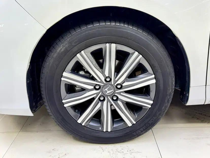 Honda Odyssey 2022 2.0L eHEV Sharp Enjoyment Edition — миниатюра 5