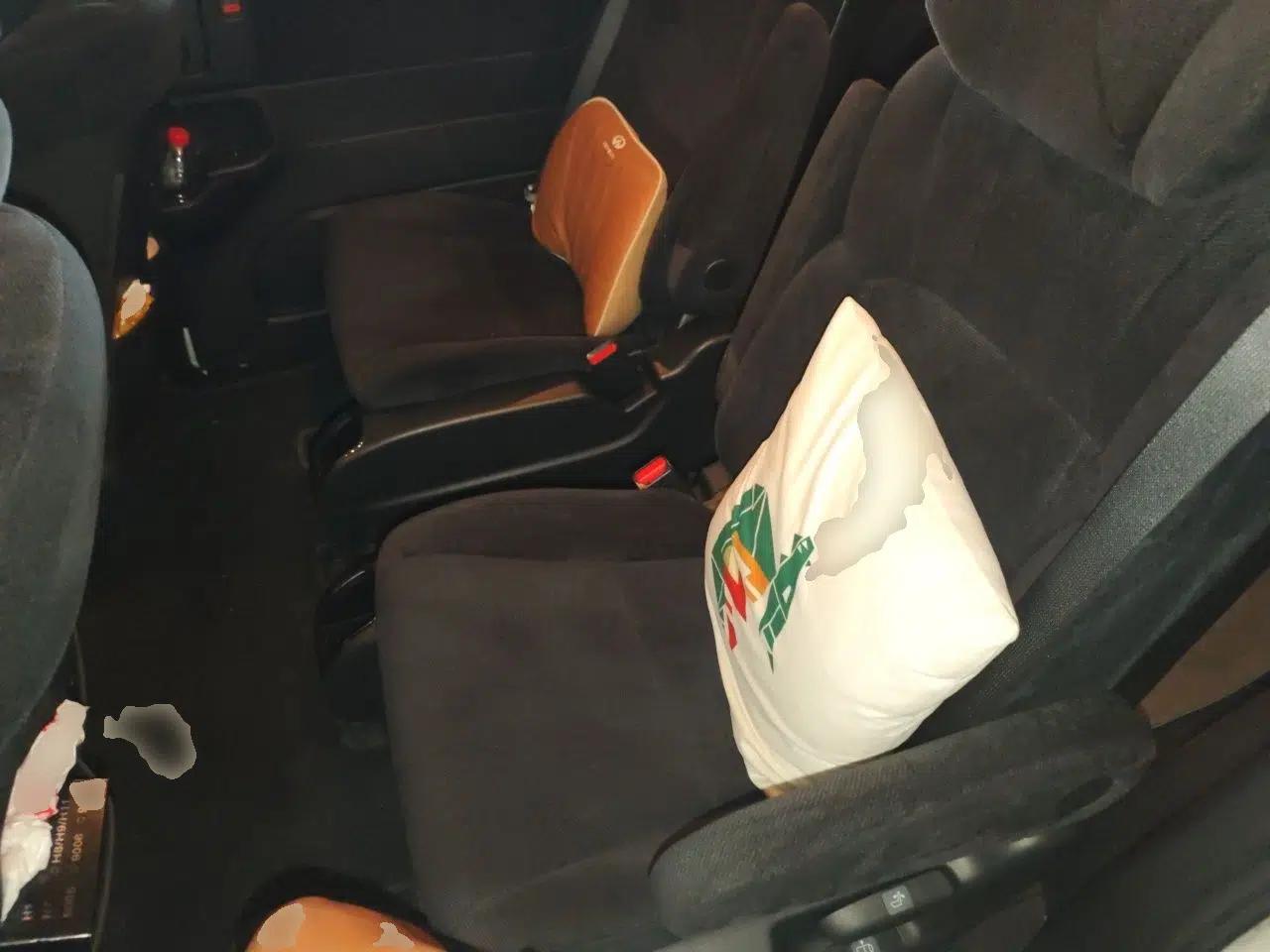 Honda Odyssey 2021 2.0L Rui-Changxiang Edition — миниатюра 17
