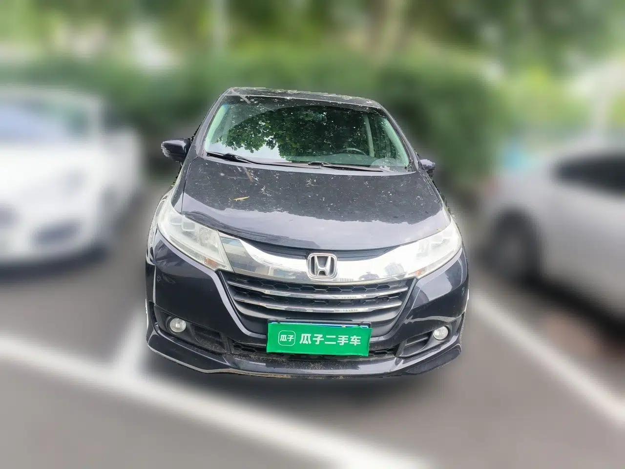 Honda Odyssey 2015 Updated Version 2.4L Smart Edition — миниатюра 2