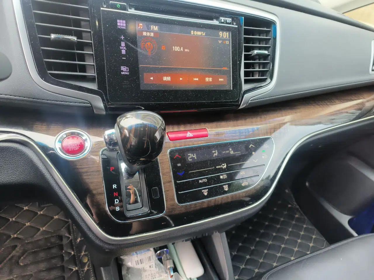 Honda Odyssey 2015 Updated Version 2.4L Smart Edition — миниатюра 13