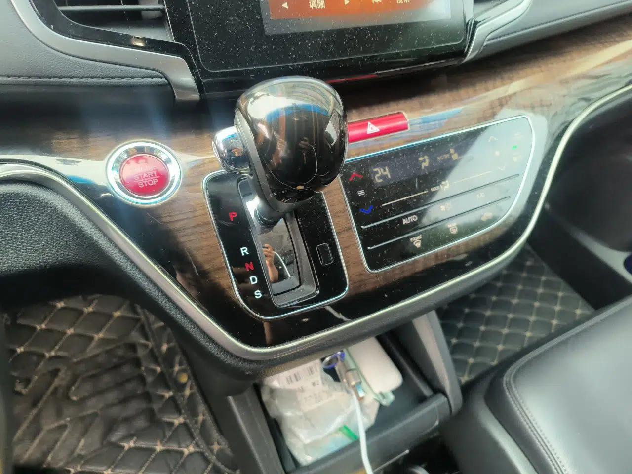 Honda Odyssey 2015 Updated Version 2.4L Smart Edition — миниатюра 14