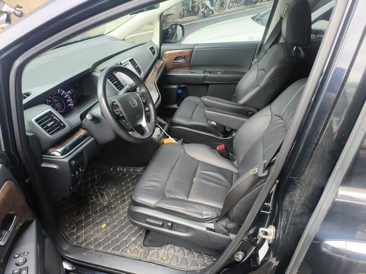 Honda Odyssey 2015 Updated Version 2.4L Smart Edition — миниатюра 15