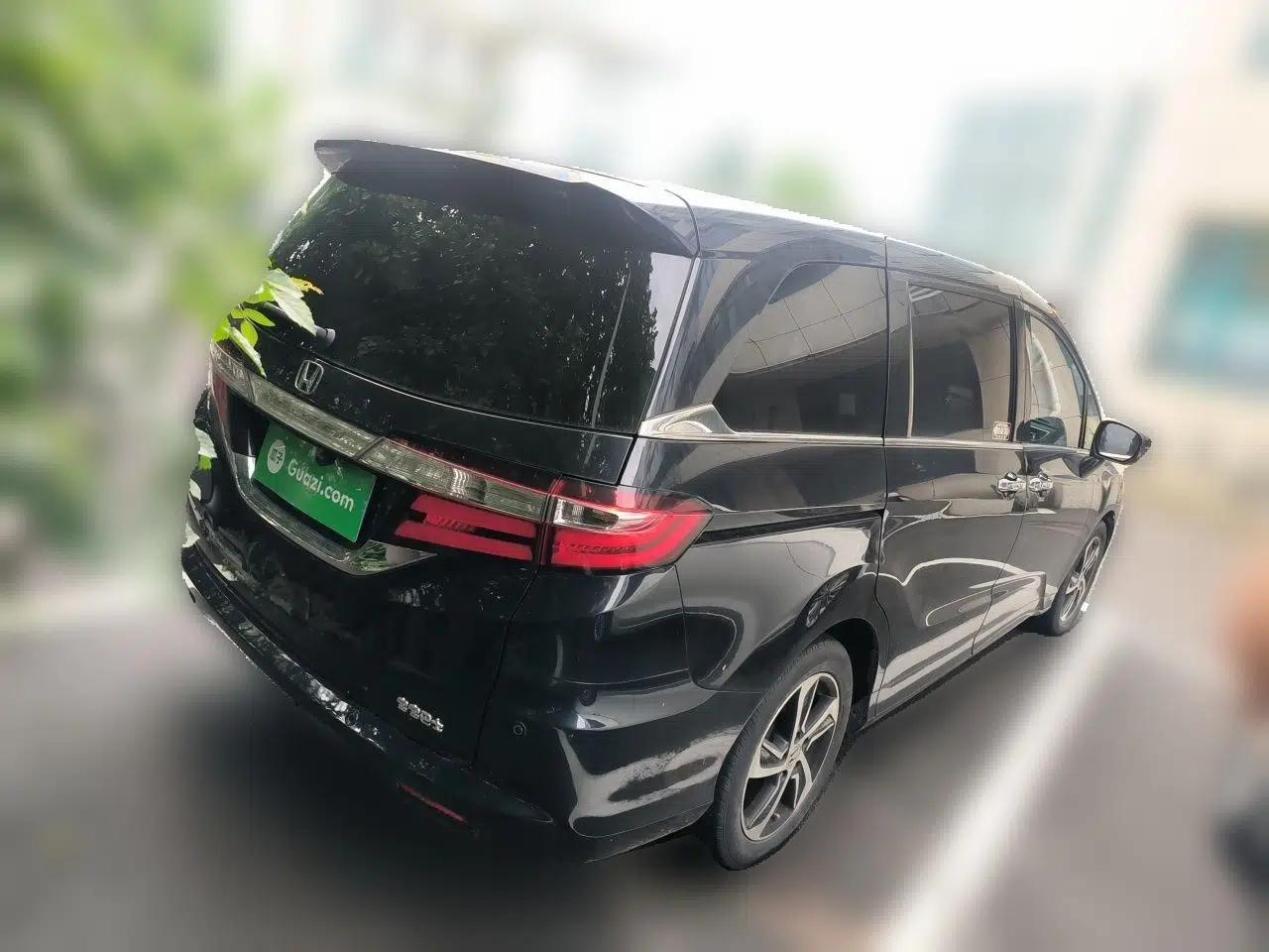 Honda Odyssey 2015 Updated Version 2.4L Smart Edition — миниатюра 6