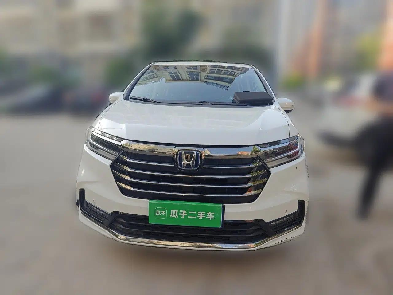 Honda Odyssey 2022 2.0L eHEV Sharp Enjoyment Edition — миниатюра 2