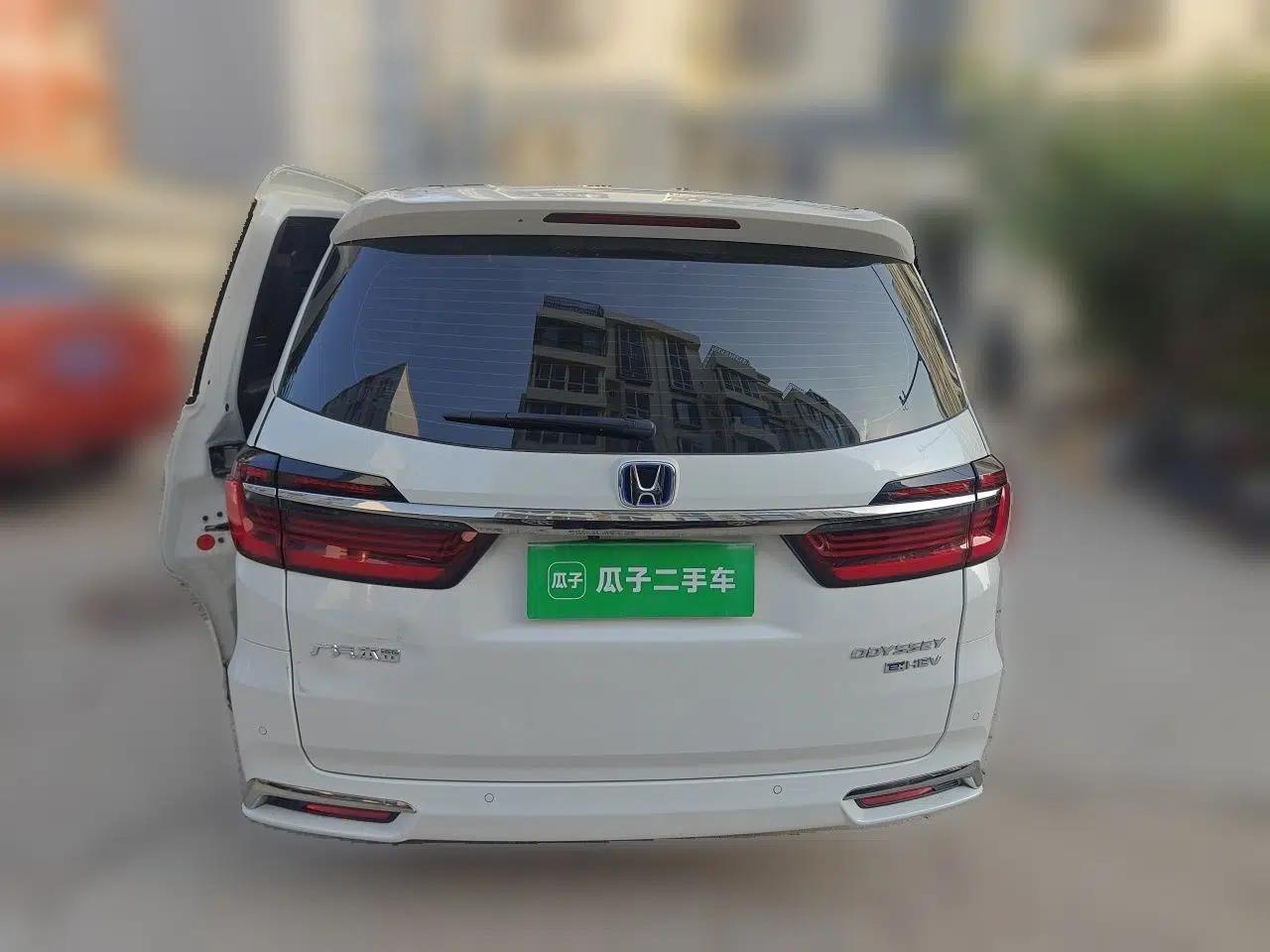 Honda Odyssey 2022 2.0L eHEV Sharp Enjoyment Edition — миниатюра 5