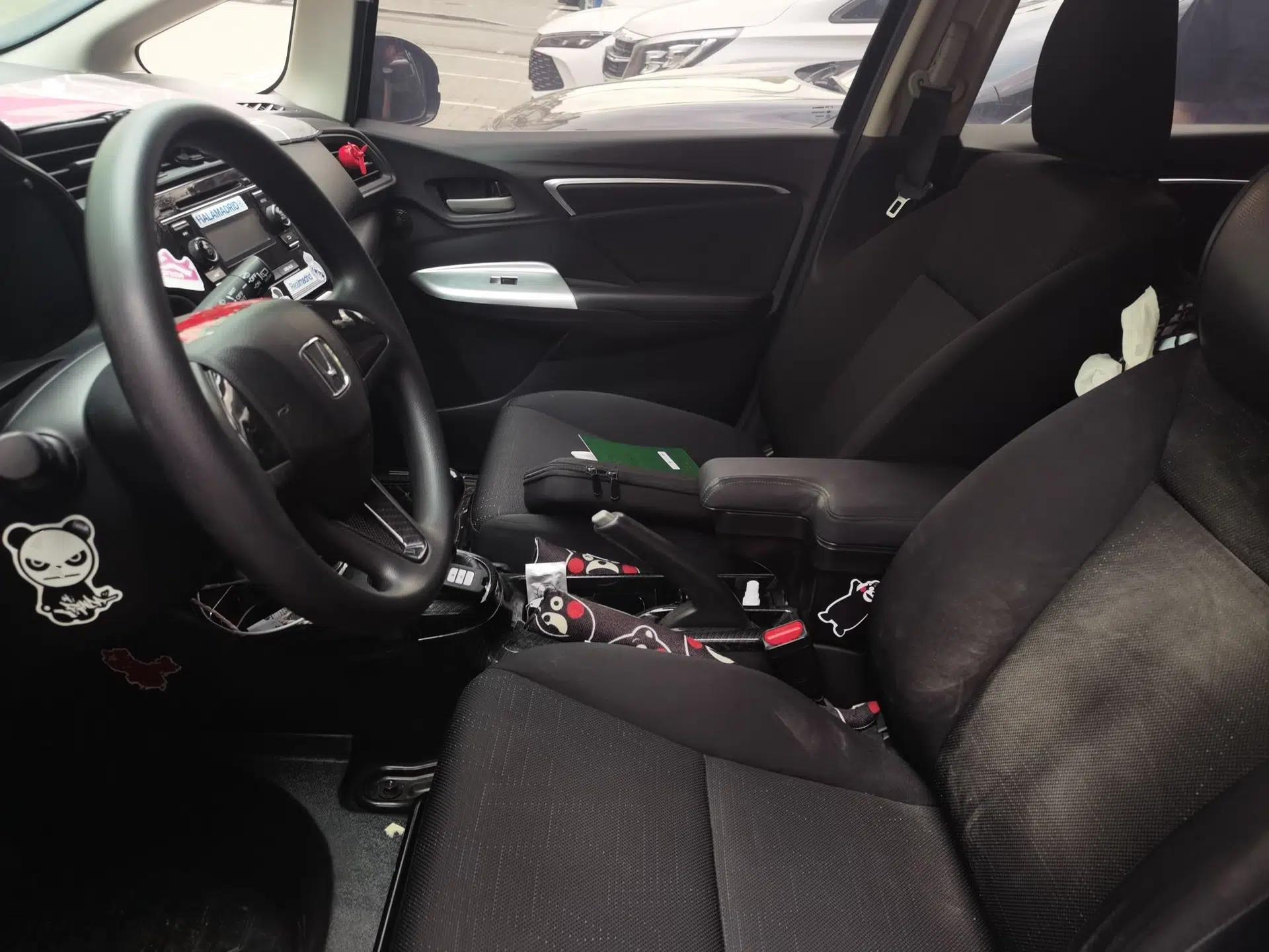 Honda Fit 2016 1.5L LX Manual Comfort Model — миниатюра 15