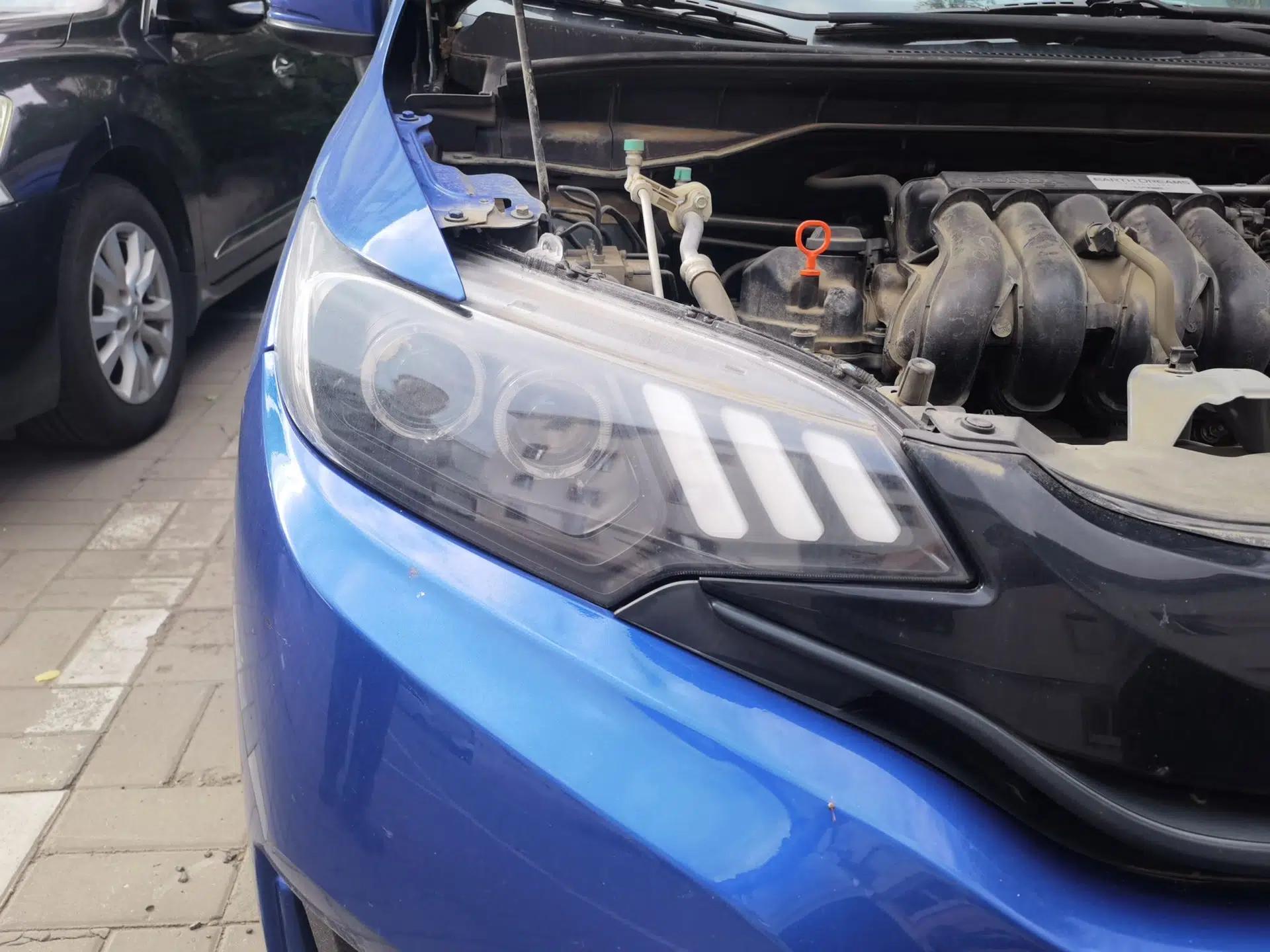 Honda Fit 2016 1.5L LX Manual Comfort Model — миниатюра 7