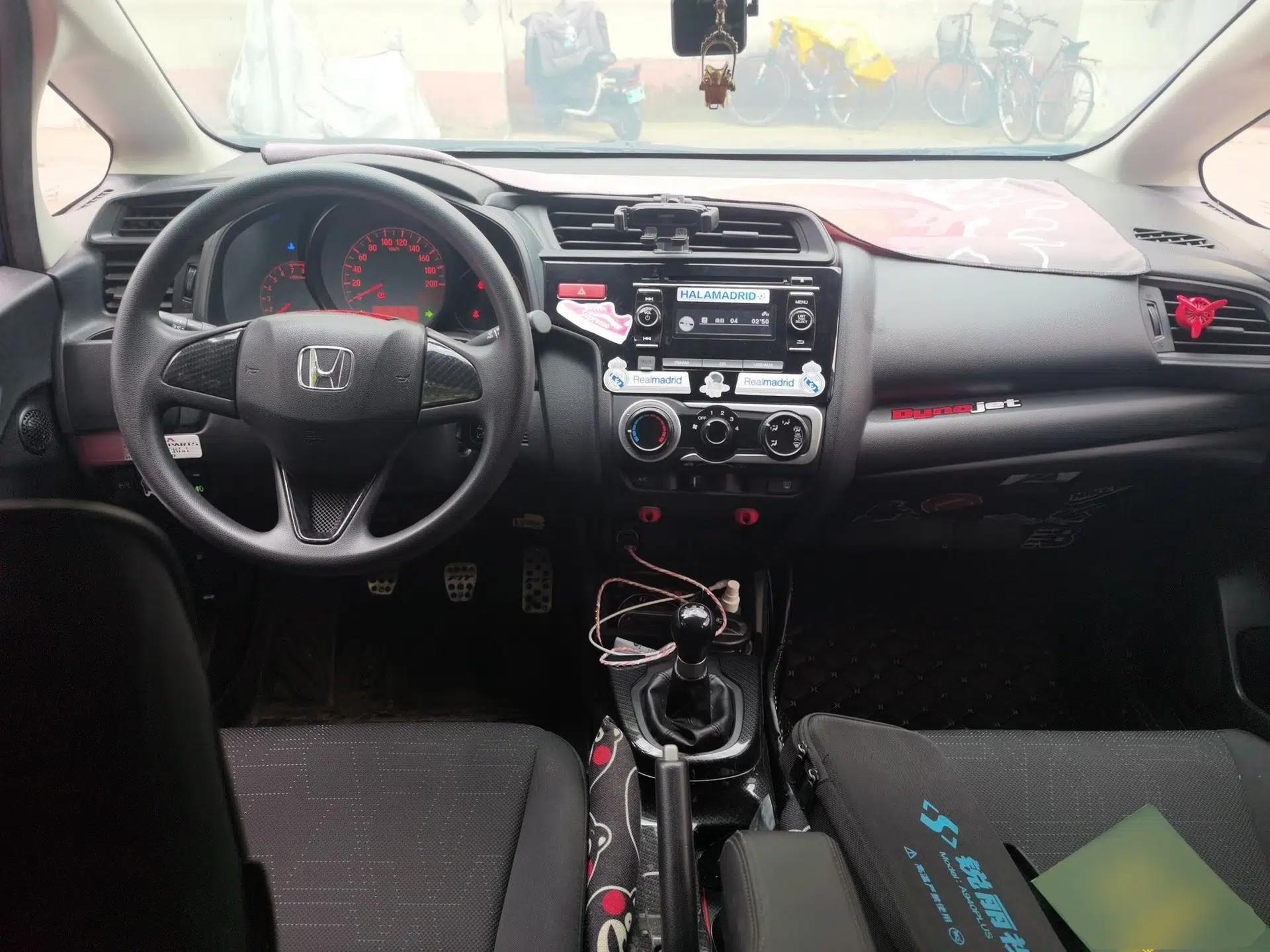 Honda Fit 2016 1.5L LX Manual Comfort Model — миниатюра 9