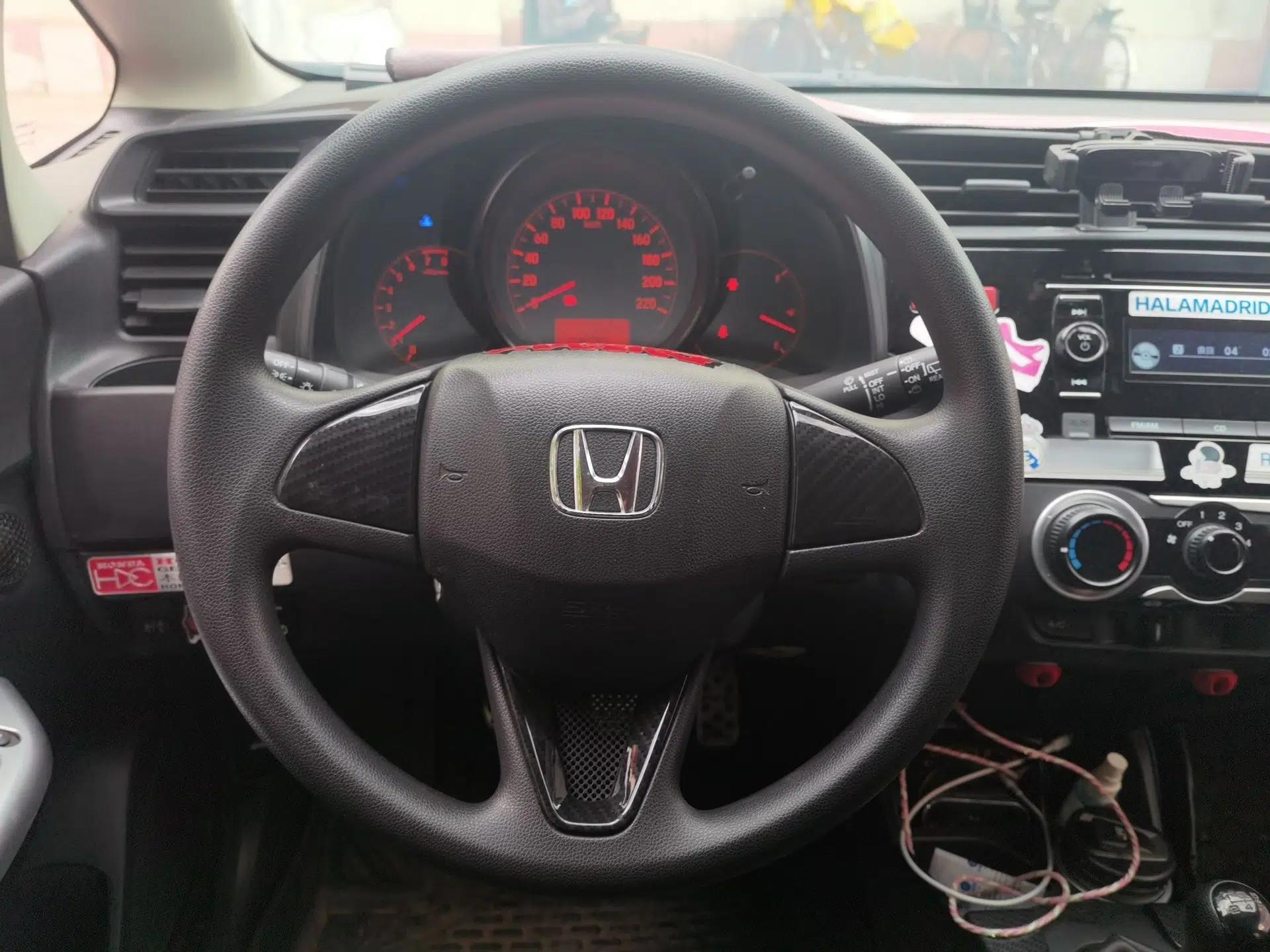 Honda Fit 2016 1.5L LX Manual Comfort Model — миниатюра 10