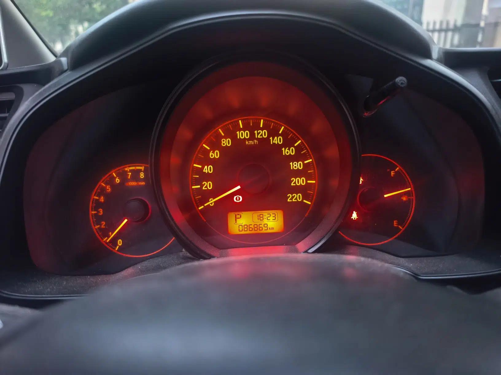 Honda Fit 2018 1.5L CVT Comfort Sunroof Version — миниатюра 11