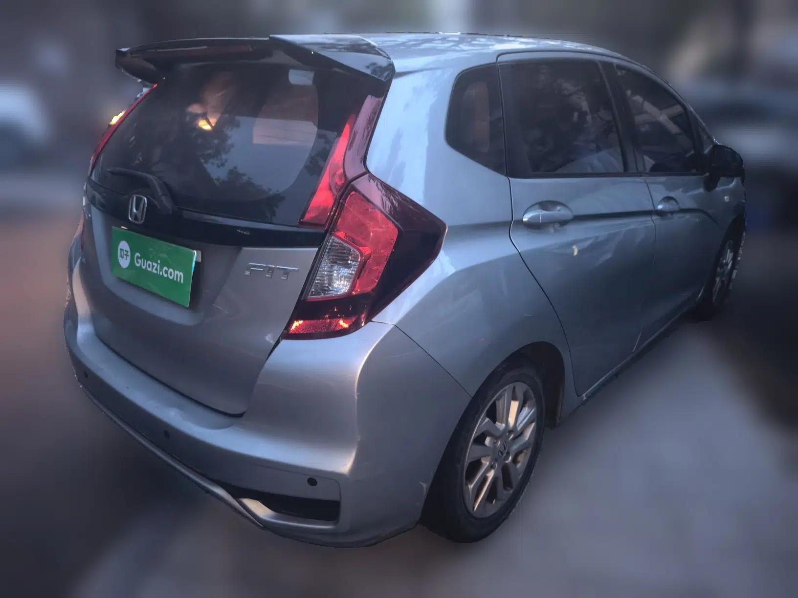Honda Fit 2018 1.5L CVT Comfort Sunroof Version — миниатюра 6