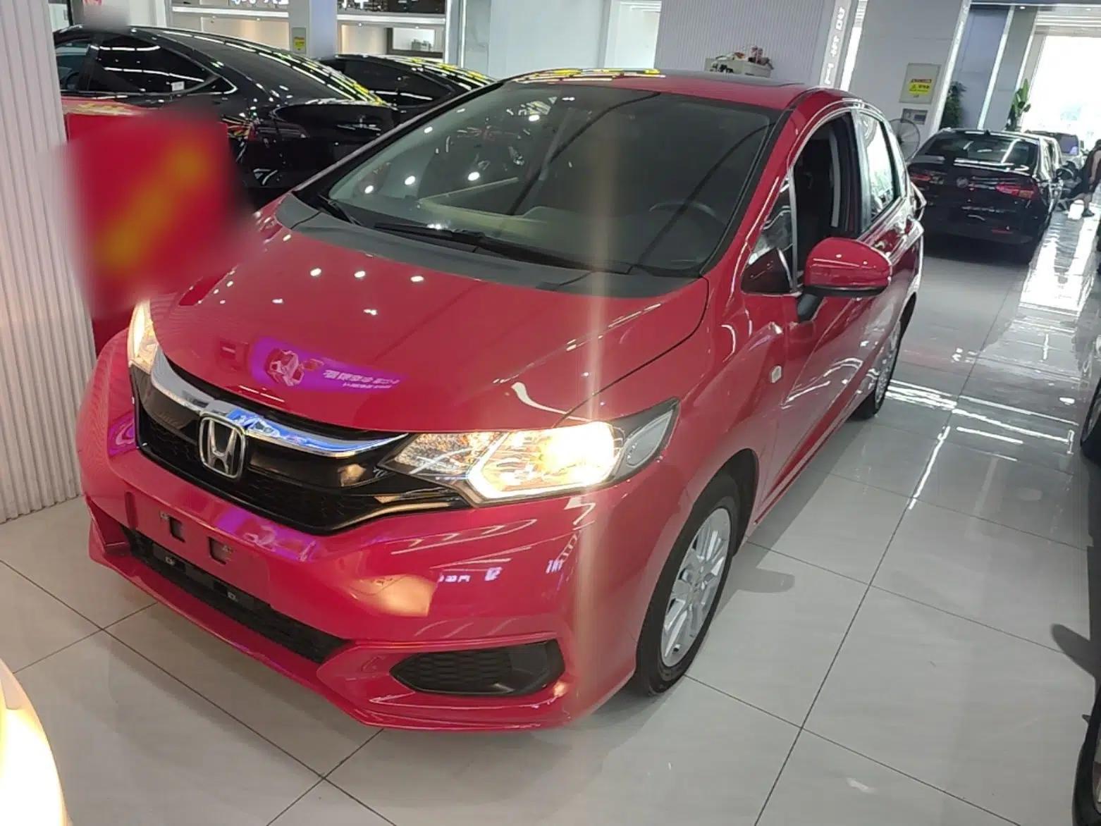 Honda Fit 2018 1.5L CVT Comfort Sunroof Version — миниатюра 1
