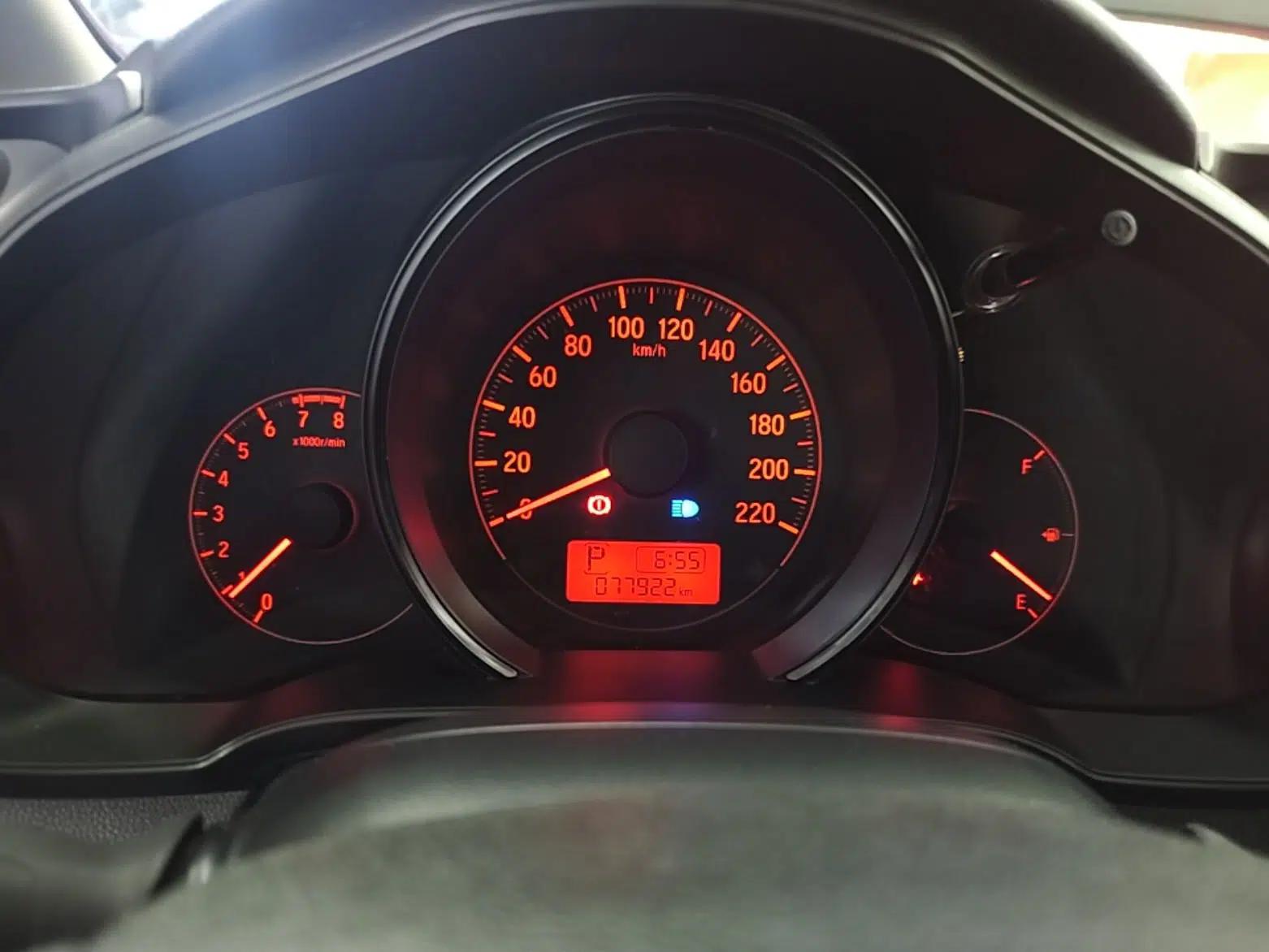 Honda Fit 2018 1.5L CVT Comfort Sunroof Version — миниатюра 14