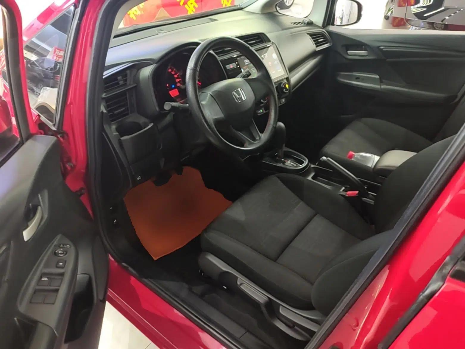 Honda Fit 2018 1.5L CVT Comfort Sunroof Version — миниатюра 18