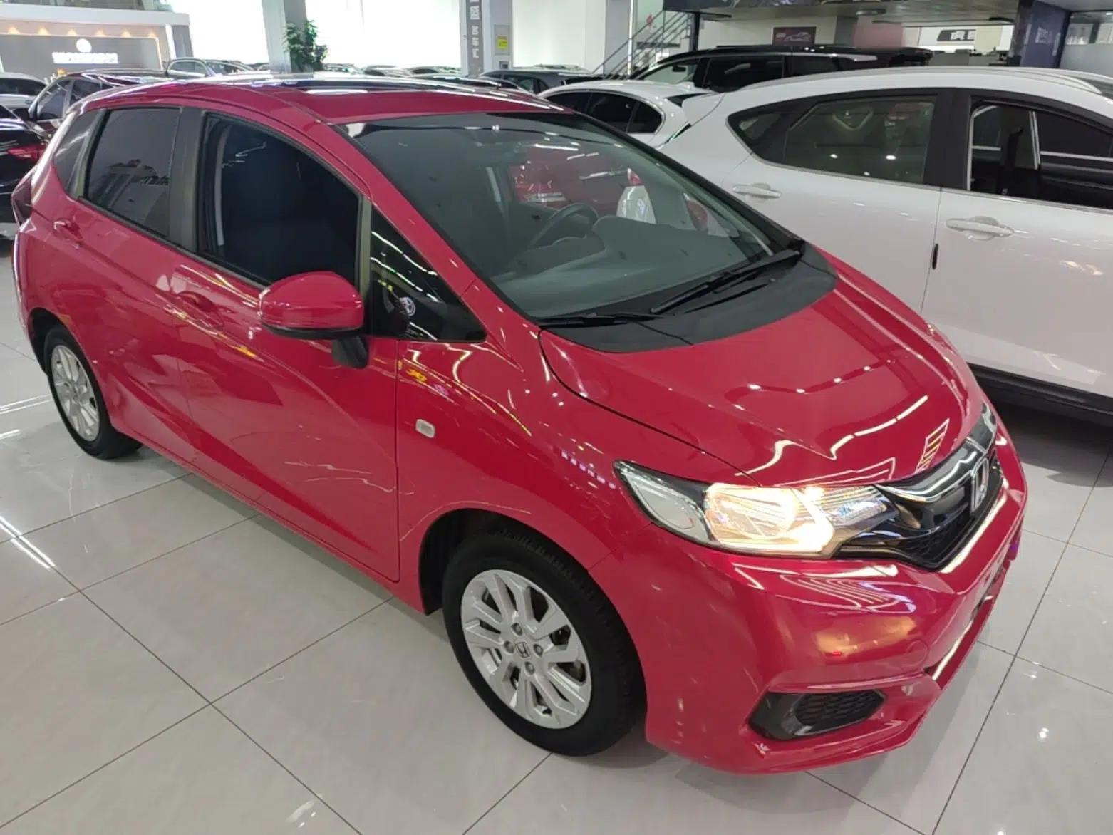Honda Fit 2018 1.5L CVT Comfort Sunroof Version — миниатюра 3