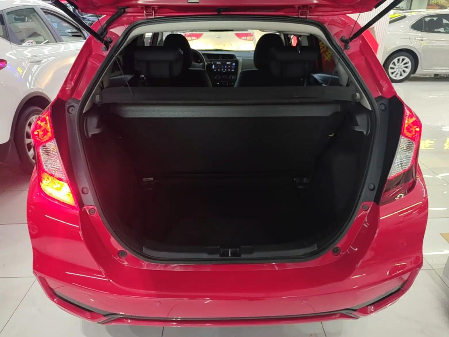 Honda Fit 2018 1.5L CVT Comfort Sunroof Version — миниатюра 22