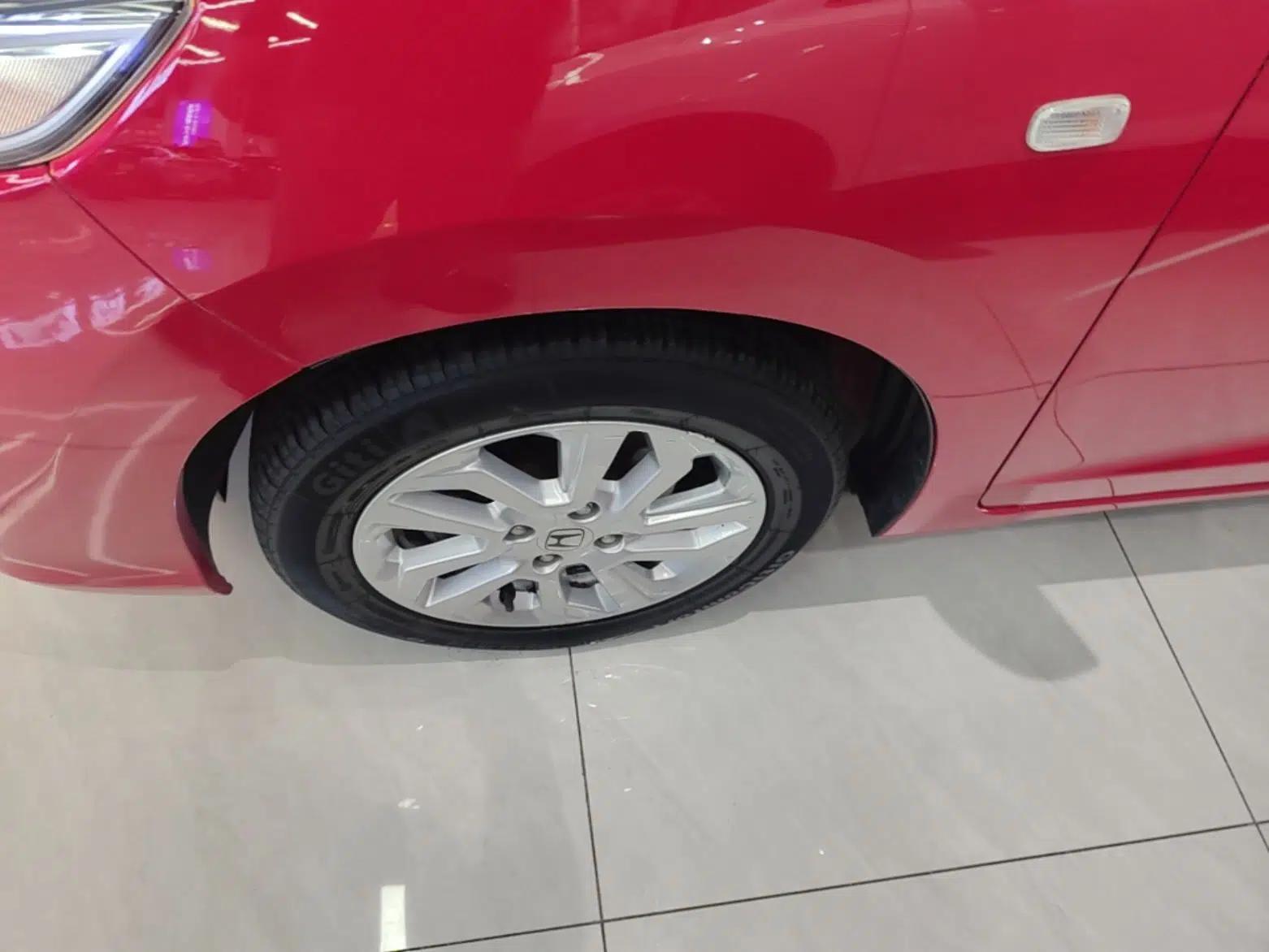 Honda Fit 2018 1.5L CVT Comfort Sunroof Version — миниатюра 10