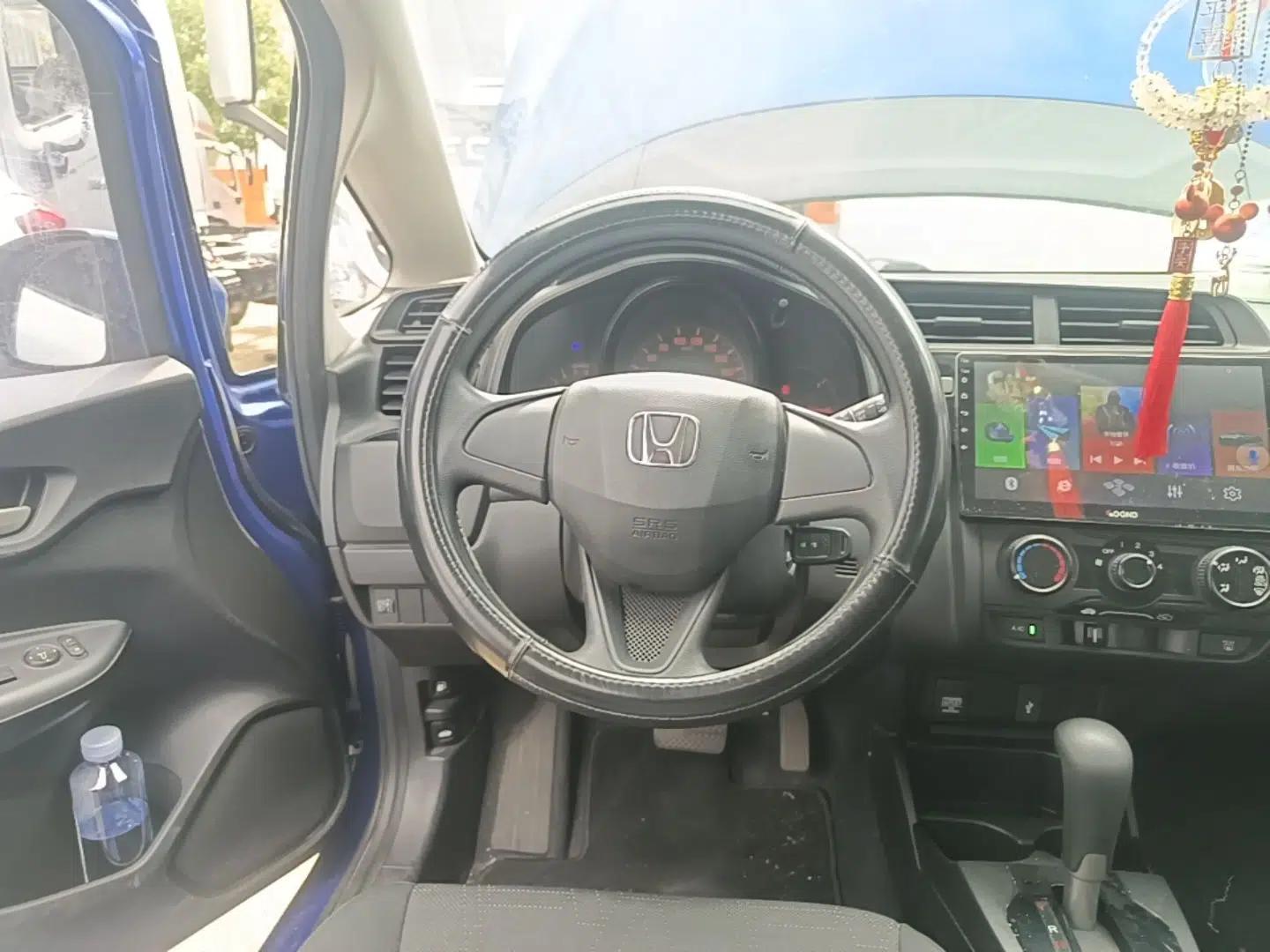 Honda Fit 2018 1.5L CVT Comfort Version — миниатюра 13
