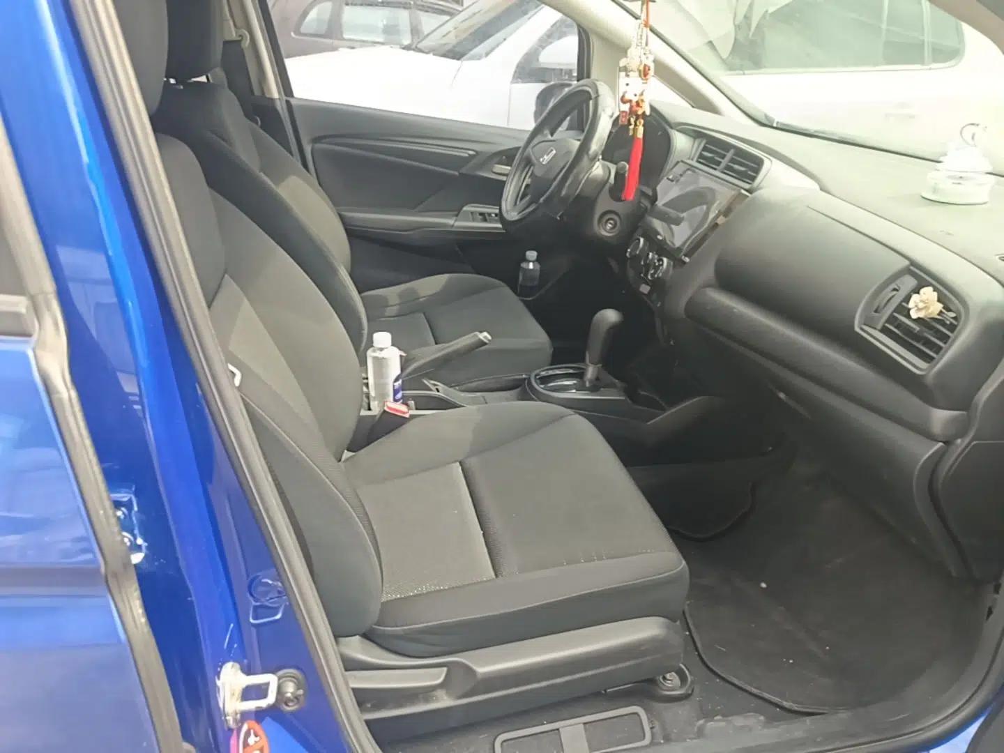 Honda Fit 2018 1.5L CVT Comfort Version — миниатюра 19