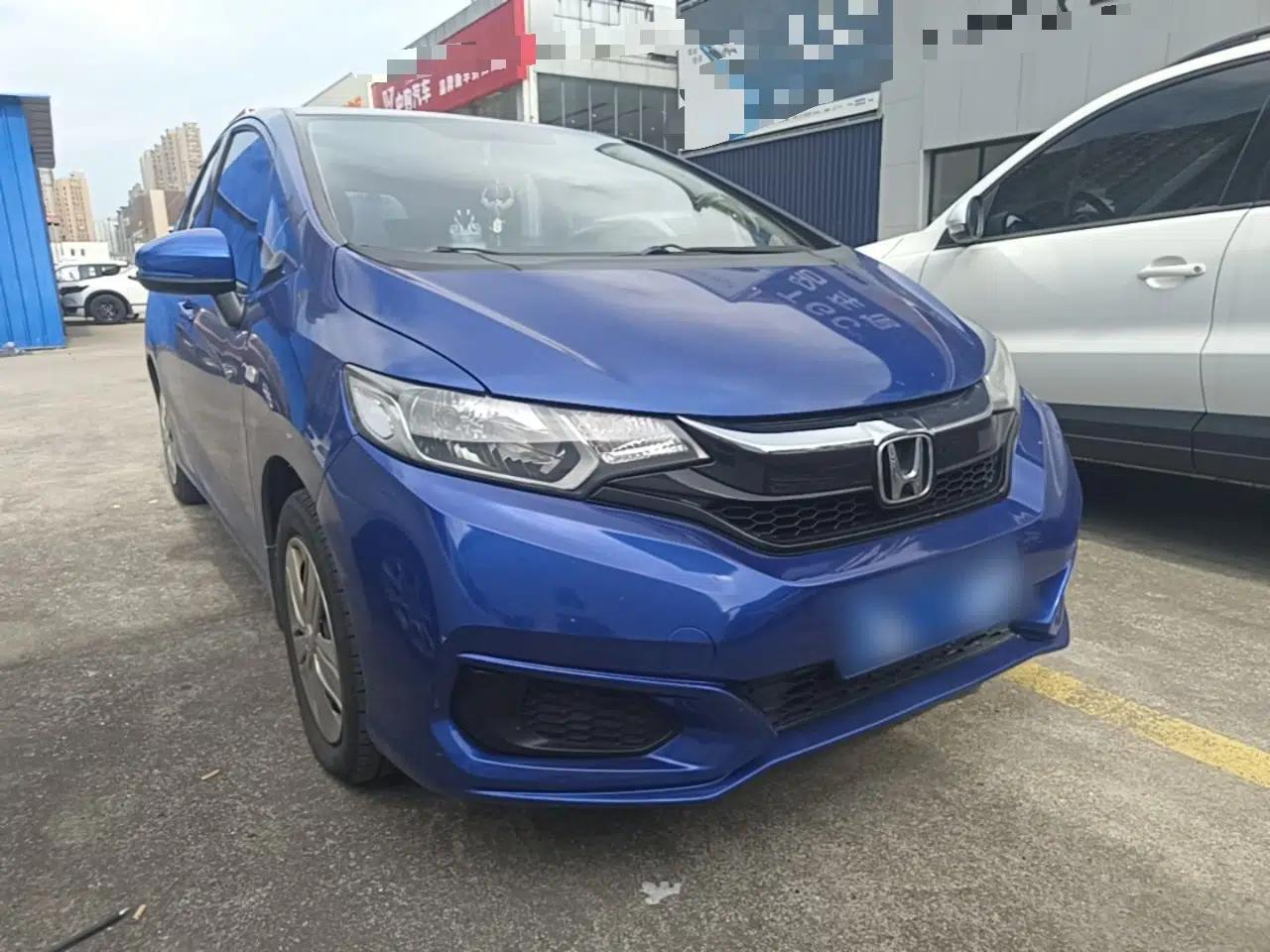 Honda Fit 2018 1.5L CVT Comfort Version — миниатюра 3