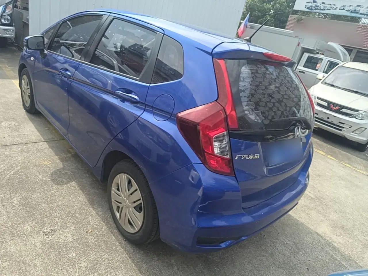 Honda Fit 2018 1.5L CVT Comfort Version — миниатюра 4
