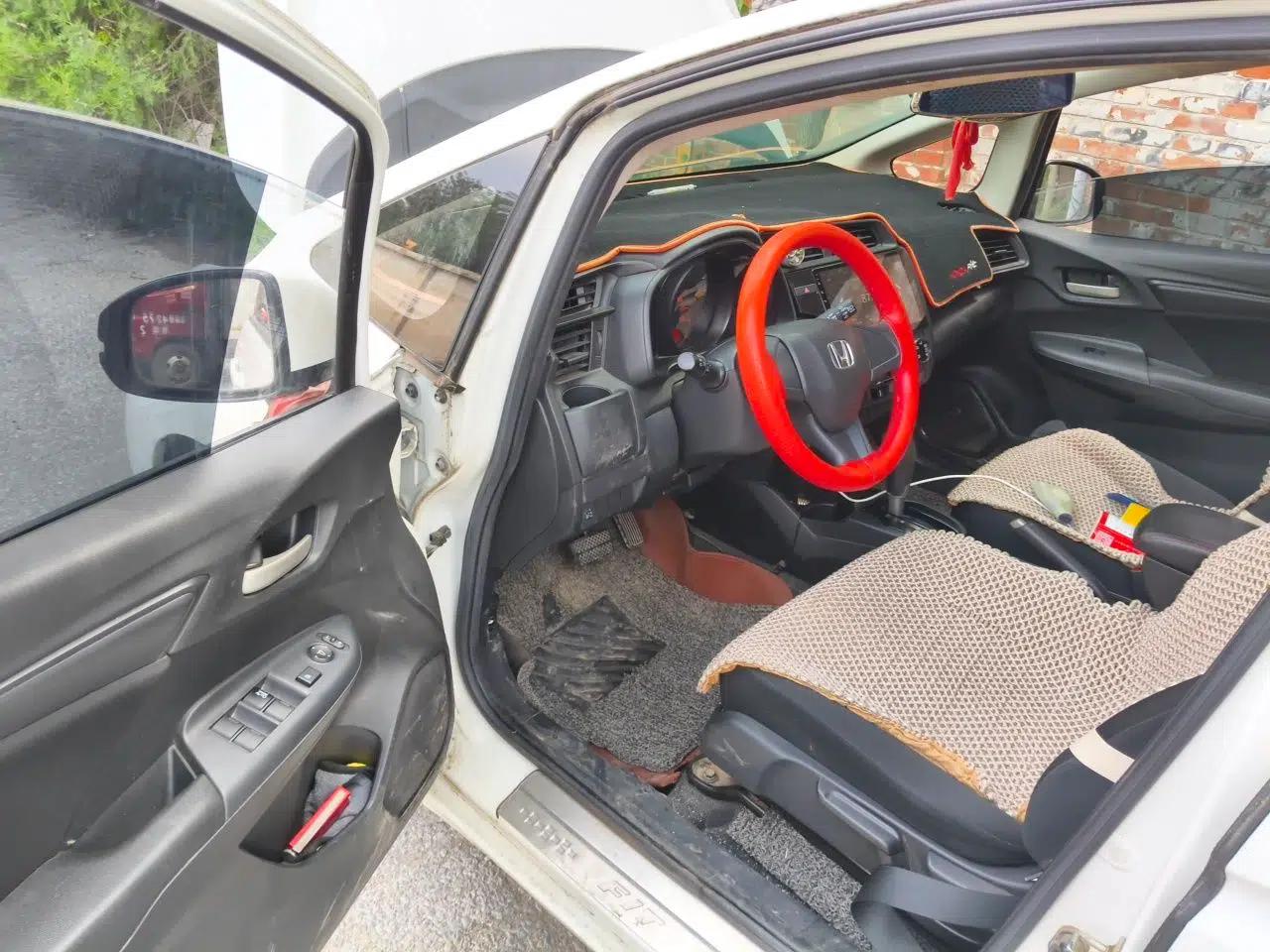 Honda Fit 2018 1.5L CVT Comfort Sunroof Version — миниатюра 16