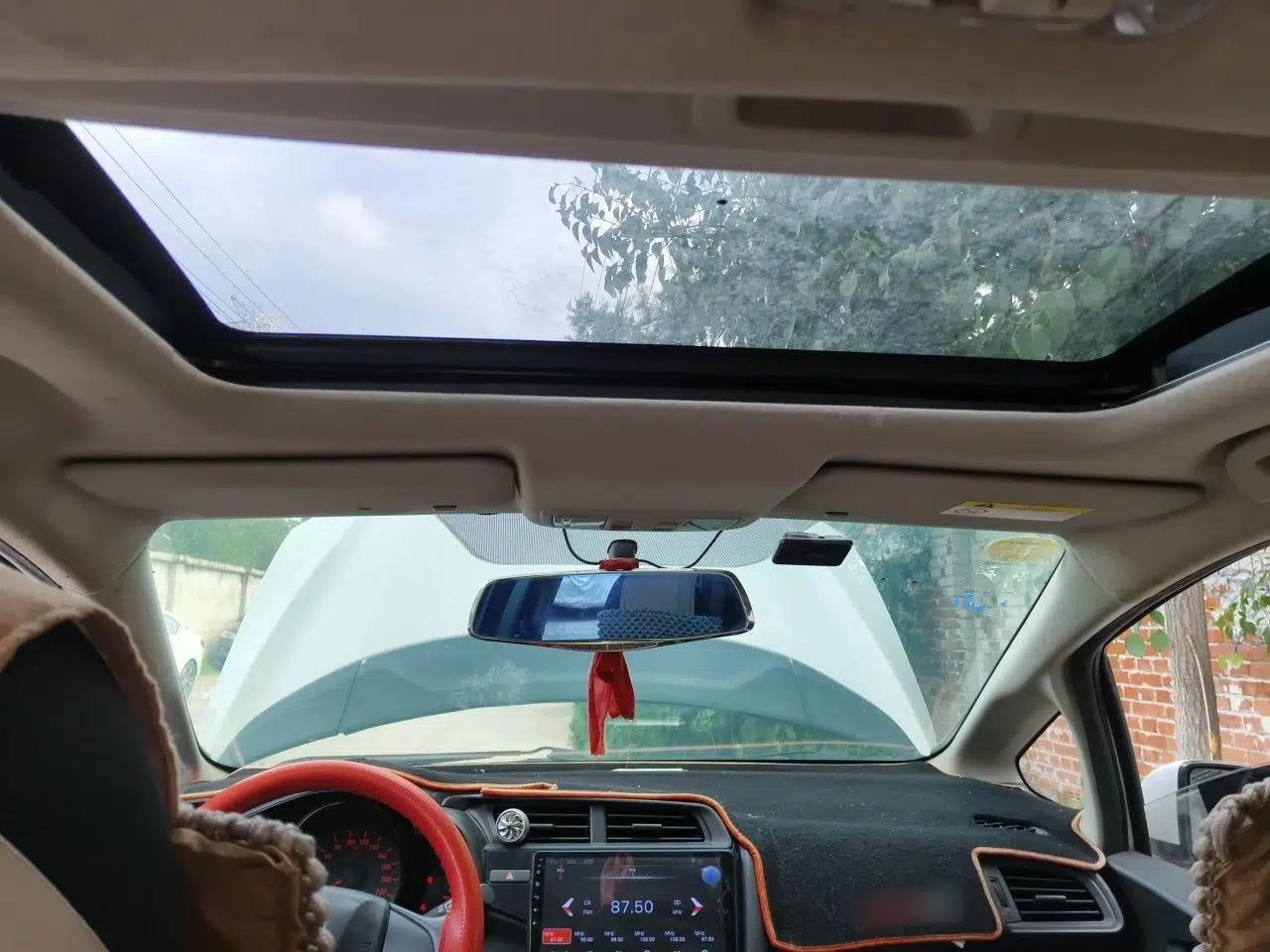 Honda Fit 2018 1.5L CVT Comfort Sunroof Version — миниатюра 18