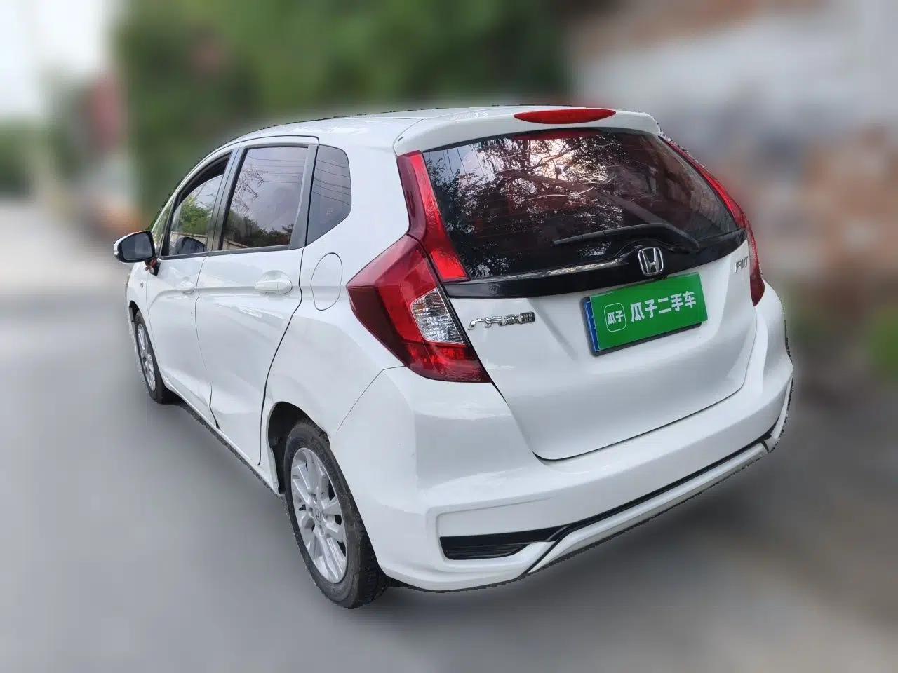 Honda Fit 2018 1.5L CVT Comfort Sunroof Version — миниатюра 4