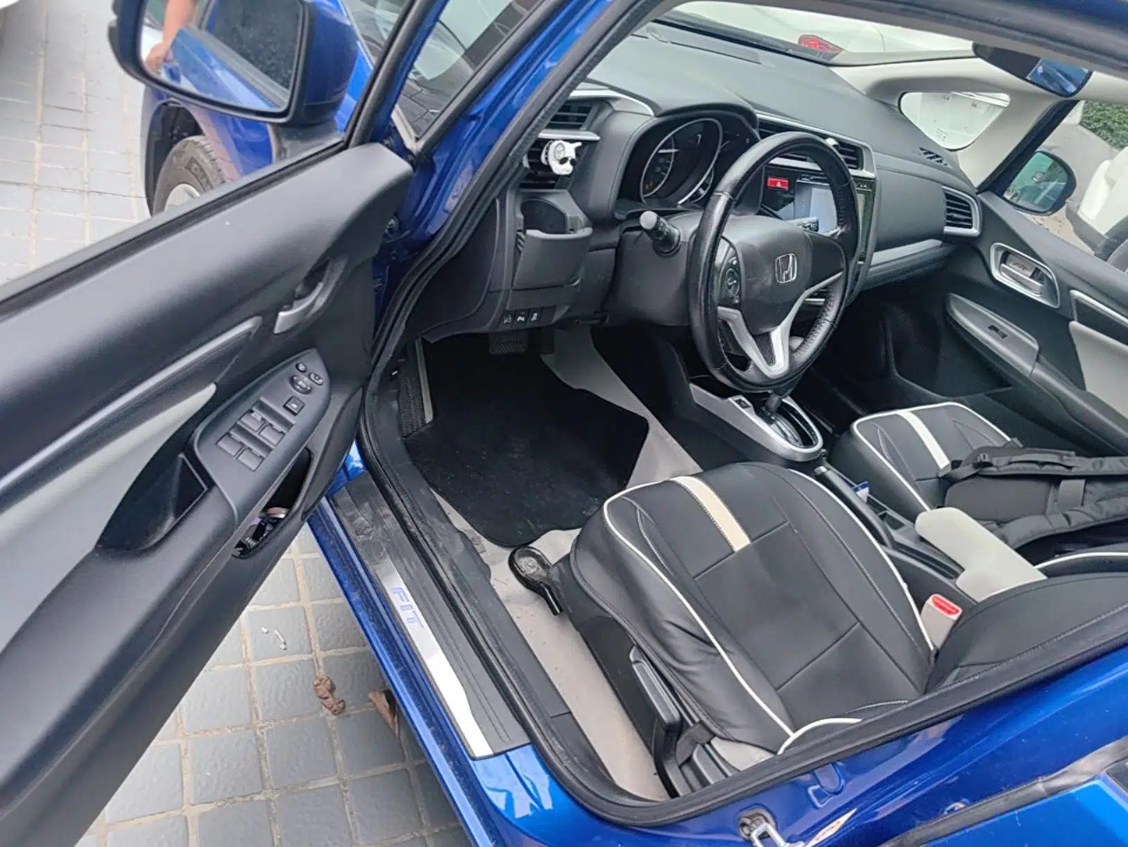 Honda Fit 2014 1.5L EXLI CVT Leading Model — миниатюра 18