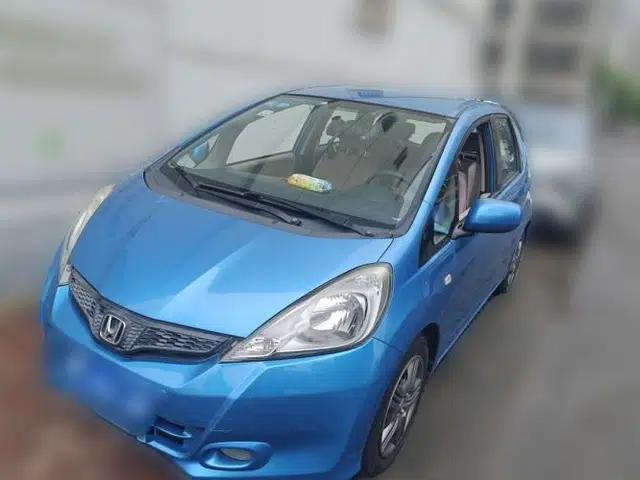 Honda Fit 2011 1.3L automatic comfort version